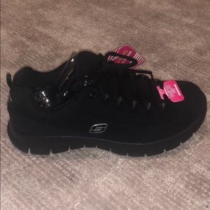 New Skechers Memory Foam Sneakers